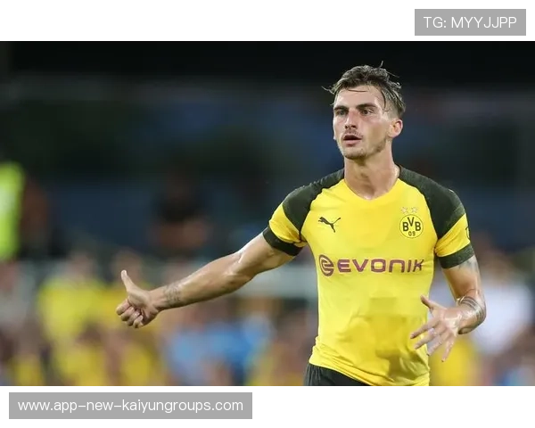 多特年轻锋线引发转会市场关注