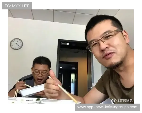 口水战升级！记者点名苏群，杨毅在线吃瓜，篮球解说杨毅、苏群的关系