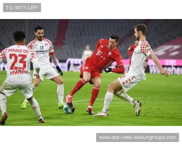 德甲赛季最佳阵容公布，拜仁五人入选，2021赛季德甲最佳球员