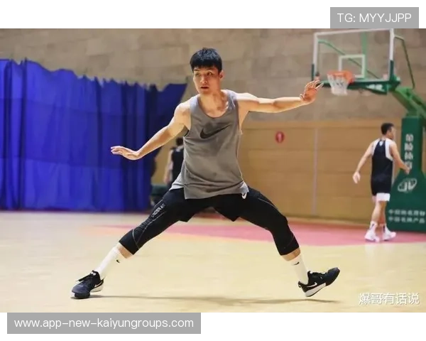 职业篮球运动员在赛季中段如何维持核心力量与爆发力平衡